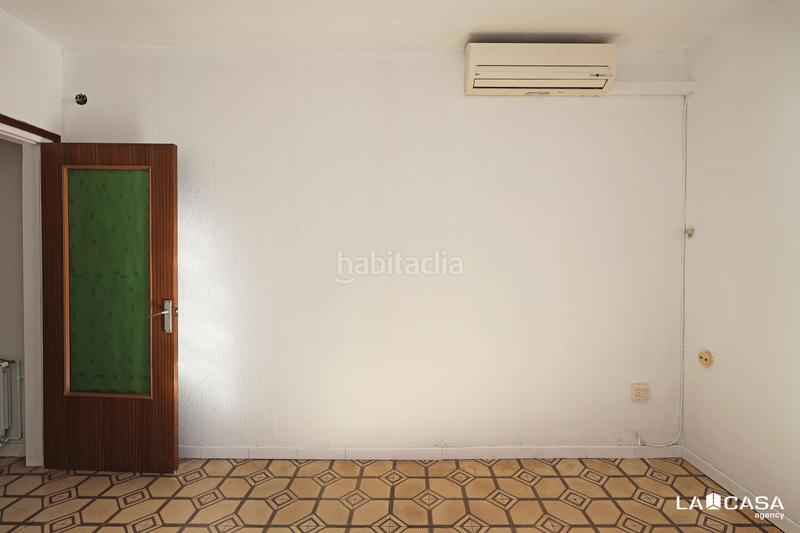 Foto 7a6ef8d9-7b23-4285-b2de-ca532271a67d. Flat with heating in Sant Antoni Barcelona
