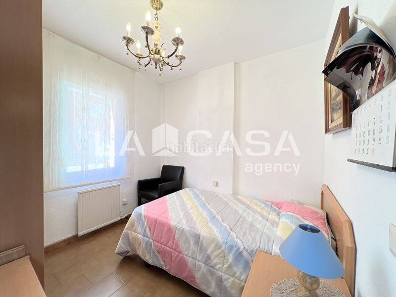 Foto abfc1668-aaa7-45ff-9569-aca9d4499b6e. Pis amb calefacció a Prosperitat Barcelona