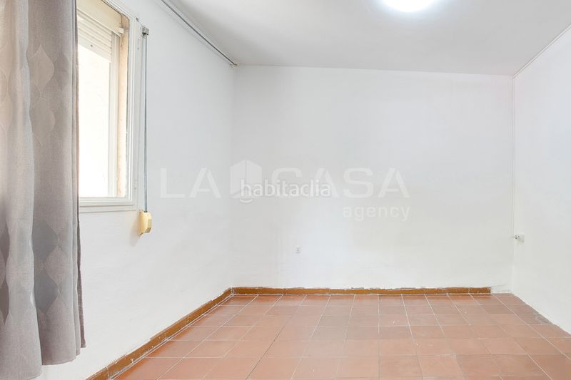 Foto fea8a7c1-a461-4f11-a01a-e45120d039ac. Pis a La Verneda - La Pau Barcelona