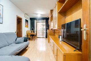 Pis  Rambla de prim. Piso de 77 m2 útiles junto a gran vía y metro besòs. dispone de