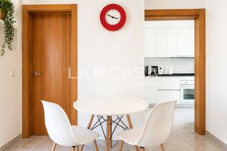 Àtic  Gran via de les corts catalanes. Piso de 4 habitaciones en provençals de poblenou, reformado y li