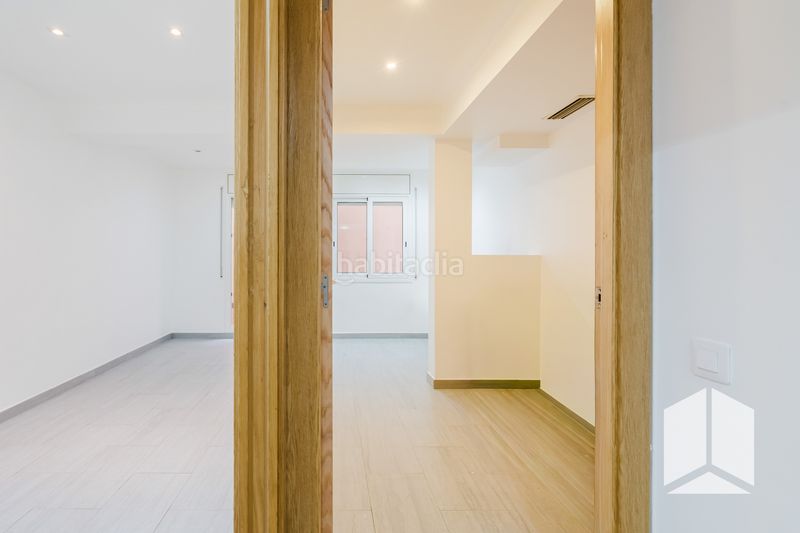 Foto afc357a0-f14c-4160-bf4a-5309d90ae0bb. Planta baixa a Castell-Poble Vell Castelldefels