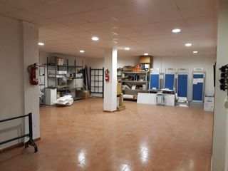 Local Comercial a Pajaritos. Local comercial en venta en pleno centro de granada.