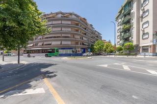 Local Comercial en Avenida Avenida Pablo Picasso 6