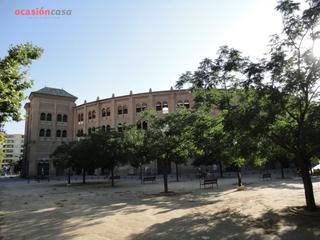 Location Appartement à Plaza de Toros. Chollo !! reformado espacioso con grandes escritorios,para estud