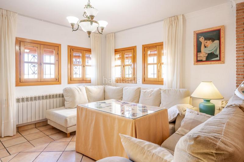 Foto ba92b654-d583-4ecf-96f6-59371c369ea8. Chalet precioso chalet en barrio en Barrio de la Vega Monachil