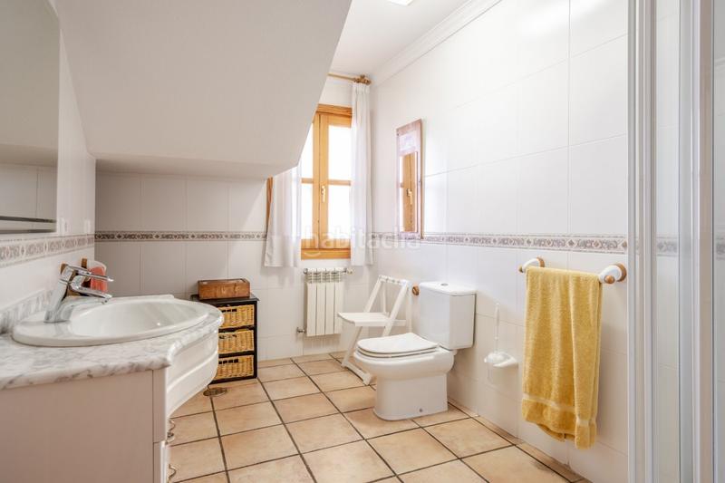 Foto c8e59580-d938-417d-87f1-f7f3ed89d297. Chalet precioso chalet en barrio en Barrio de la Vega Monachil