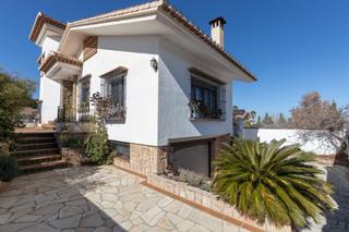 Xalet  Avenida reina sofa. Maravilloso chalet independiente con piscina