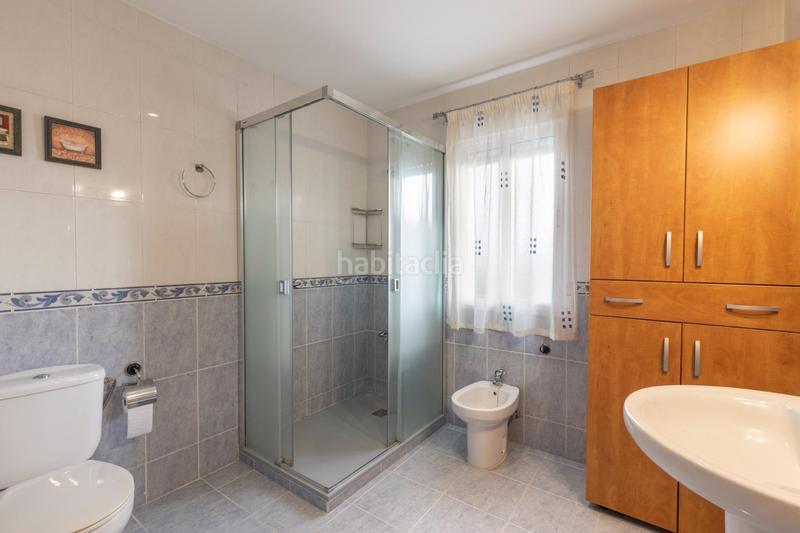 Foto 45110d48-a297-4cc8-9445-05c10378ed3f. Casa adosada casa en venta , granada lista para entrar a vivir en Maracena