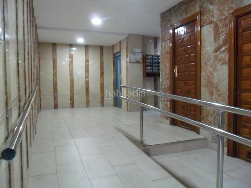 Foto 0d9b89a5-e1f3-41d4-bfbd-a21765af1881. Alquiler piso amplio piso en alquiler para estudiantes en la Plaza de Toros, en Granada