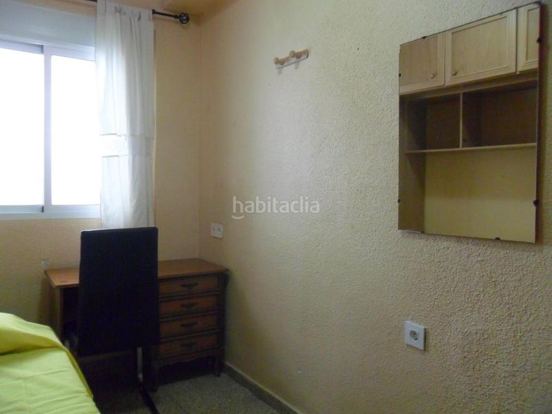 Foto de2259bc-5d6b-4e86-a944-a428e5b5d126. Alquiler piso amplio piso en alquiler para estudiantes en la Plaza de Toros, en Granada