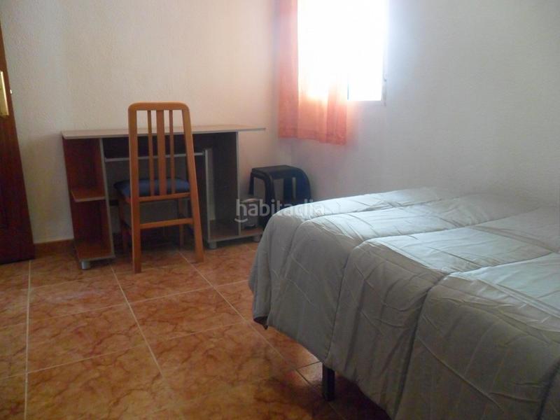 Foto 31452ed4-9f51-4202-86ec-3482bcc4c0b2. Rent flat in Barrio de Zaidín Granada