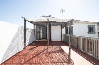 Maison jumelée à Santa Fe. Amplia casa con 5 dormitorios y patio de 80 m2 junto a santa fe