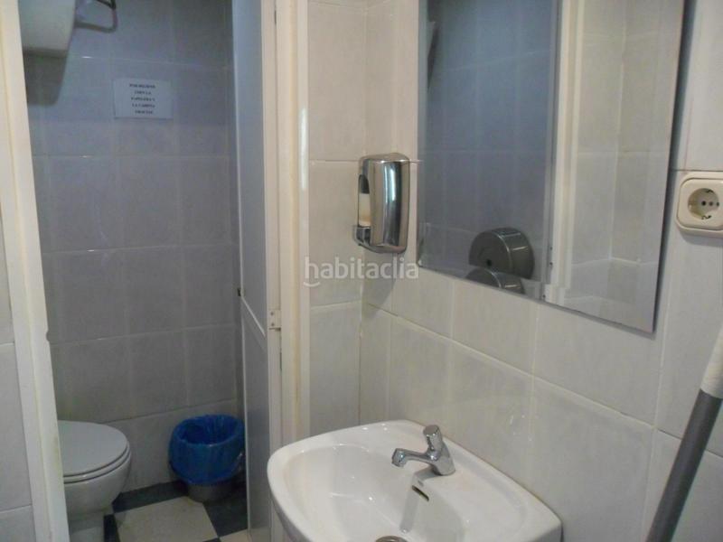 Foto 28014163-2256-4d2d-b724-ca743f5522ca. Local commercial dans Plaza de Toros Granada