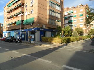 Lloguer Aparcament cotxe a San Francisco Javier. Alquiler de plaza de parking en la zona de traumatología, granad