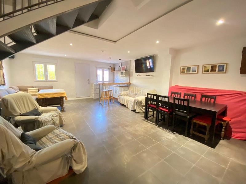 Foto b8916a87-69a1-42db-8b5f-4c4a5cadc04d. House in Jun