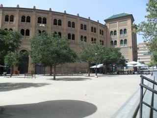 Lloguer Pis a Plaza de Toros. Pisazo con calidades de 1º para estudiantes en plaza de toros