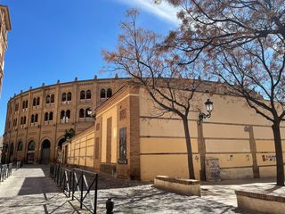 Lloguer Pis a Plaza de Toros. Pisazo con calefacción gratis para estudientes en la plaza de to
