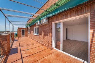 Flat in Plaza de Toros. Ático en venta en avenida de madrid