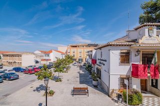 Etagenwohnung  Calle pablo picasso. Conoces cullar vega!!!!!!