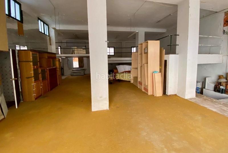 Foto ea6a94d0-e41f-4cb4-a981-12c169fb0438. Edificio muy buena inversión con máxima rentabilidad , desde el primer momento !! en Loja