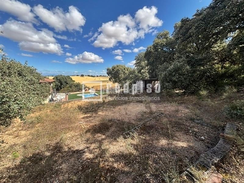 Foto df9a6bbe-b97b-41c0-886a-5b31a3e4c5f1. Terreno residencial en El Clavín-Valdeluz Guadalajara