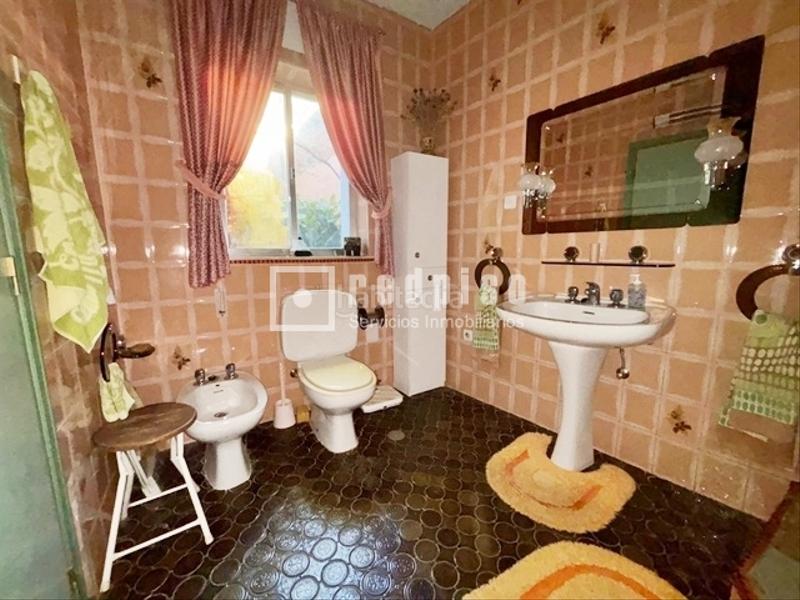 Foto 38385dc8-8540-4f37-98e1-c46fc254cea4. Casa con parcheggio in Robledillo de Mohernando