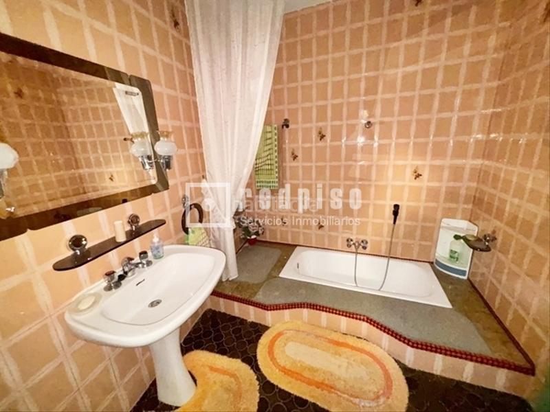 Foto f50f0359-7c42-49bb-acfd-09a74bf16e8f. Casa con parcheggio in Robledillo de Mohernando