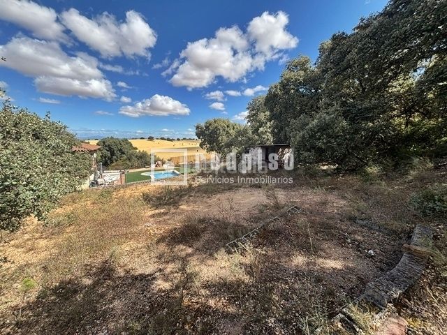 Foto cd0d10c3-4f54-40a3-9430-5ce92d181d83. Residential plot in El Clavín-Valdeluz Guadalajara