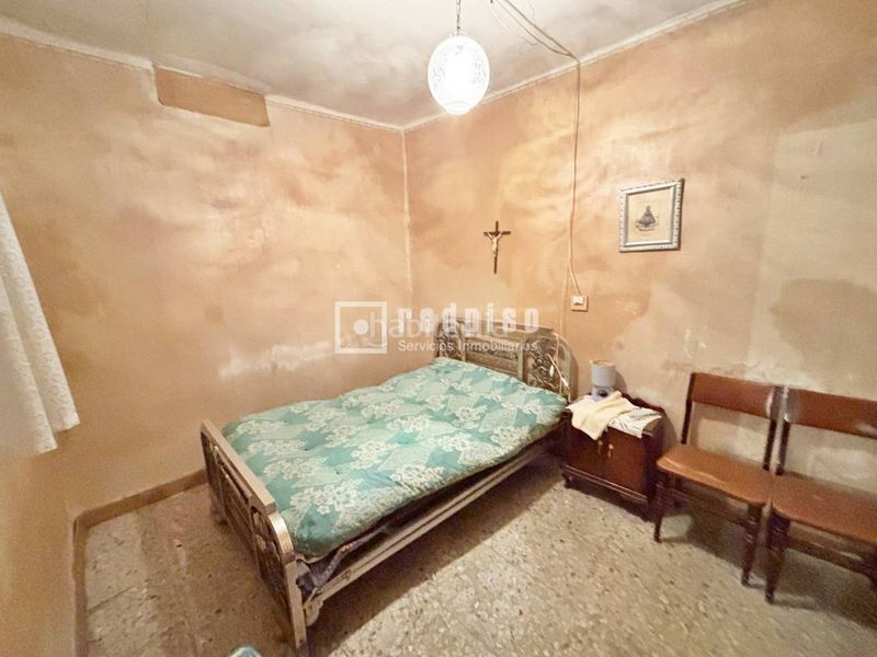 Foto d1319e3a-da93-40db-a0a2-b83b7d7fd835. Maison avec chauffage dans Driebes