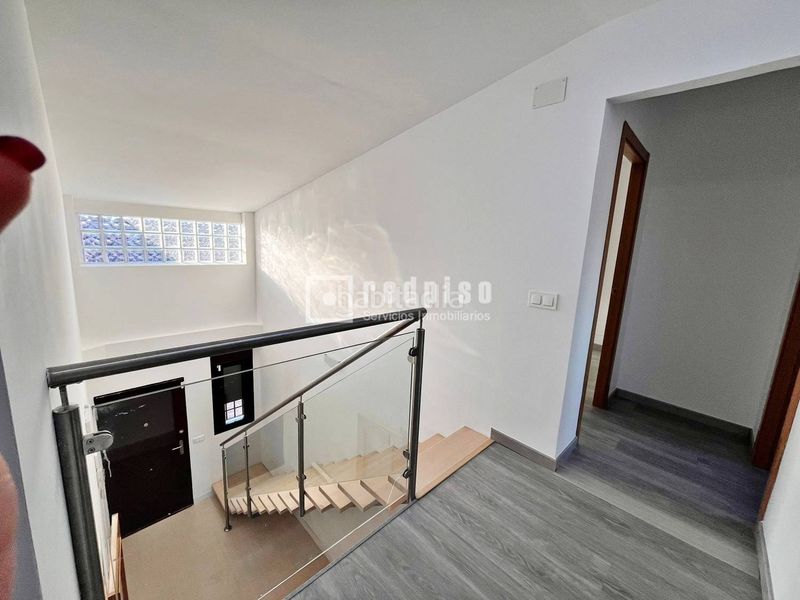 Foto 98a30f5c-3292-4514-95f9-66f841eacca9. Miete chalet mit heizung parking in Quer