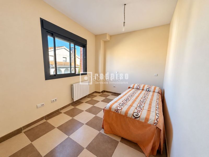 Foto f945a80d-a6f5-4b72-bb2c-ad28d1b04cb8. Dúplex amb calefacció aparcament a Pozo de Guadalajara