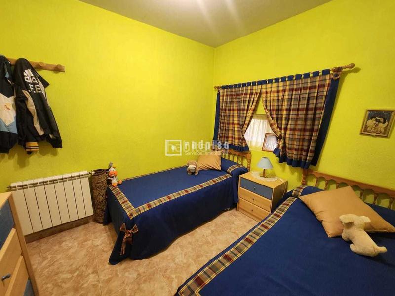 Foto 07e8638e-f297-48cb-8cb5-545fc854b448. Piso  bajo en el b de la estacion las navas del marques en Navas del Marqués (Las)