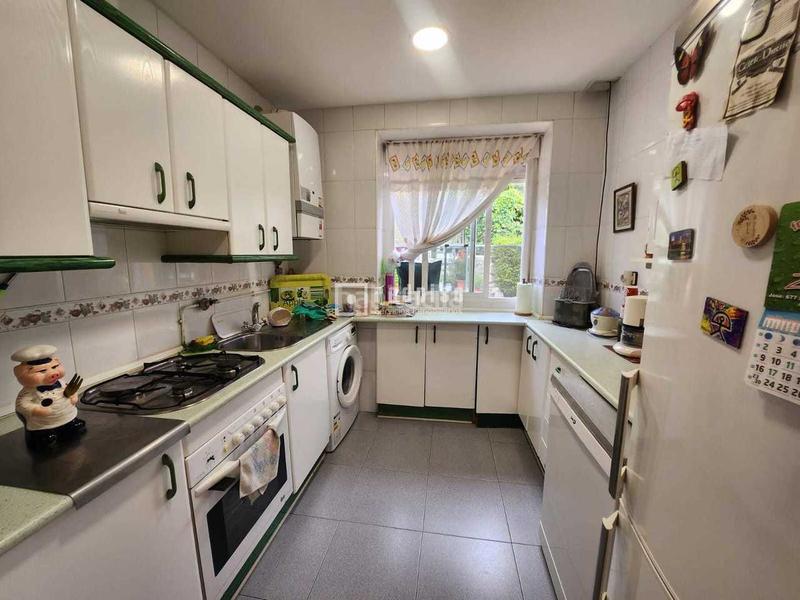 Foto 11ae679f-e4bc-4b39-a732-fea5d4f24d58. Piso  bajo en el b de la estacion las navas del marques en Navas del Marqués (Las)