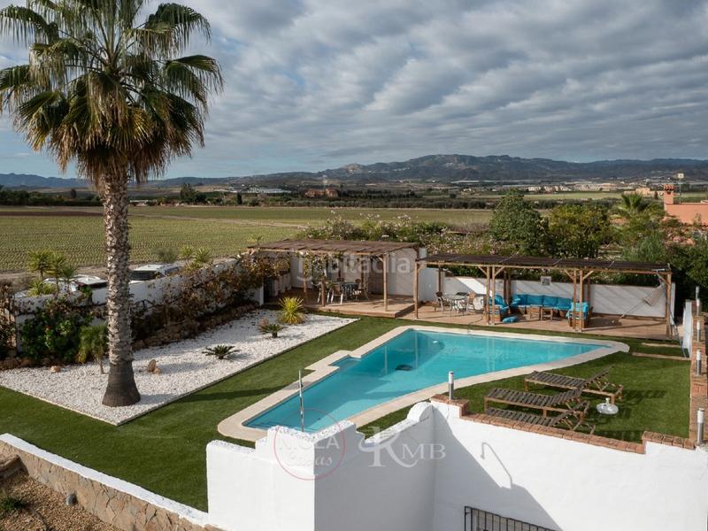 Foto 105b488b-5ac2-4a4e-b967-f5eb4eeb6d20. House with heating pool in Vera ciudad Vera