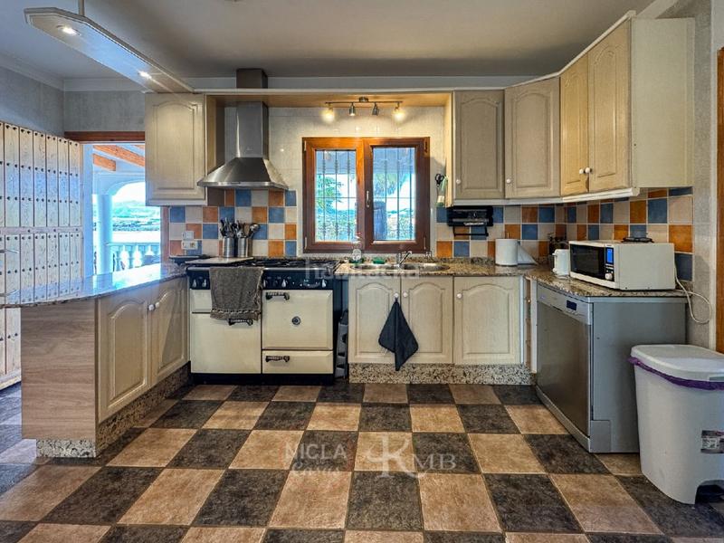 Foto db9c624a-3ea9-4f41-bfaa-53cc7571b2e6. House with heating pool in Vera ciudad Vera