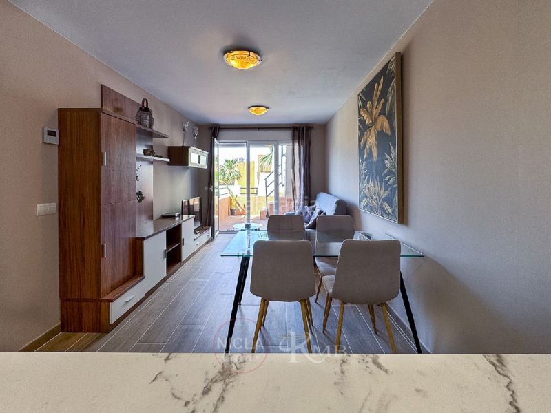 Foto b7b8a59b-6eab-4321-a09b-8dd97cf4546d. Apartament amb piscina a Cala Marqués Vera