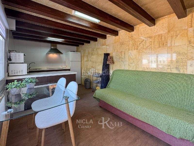Foto c50e3e21-8c5b-4898-9c72-04dcb039197b. Apartament amb piscina a Cala Marqués Vera
