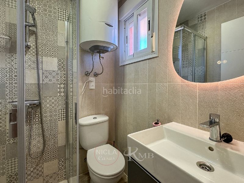 Foto fae4f4b3-a7a8-4945-b3e0-15f0d9c44eb9. Apartament amb piscina a Cala Marqués Vera