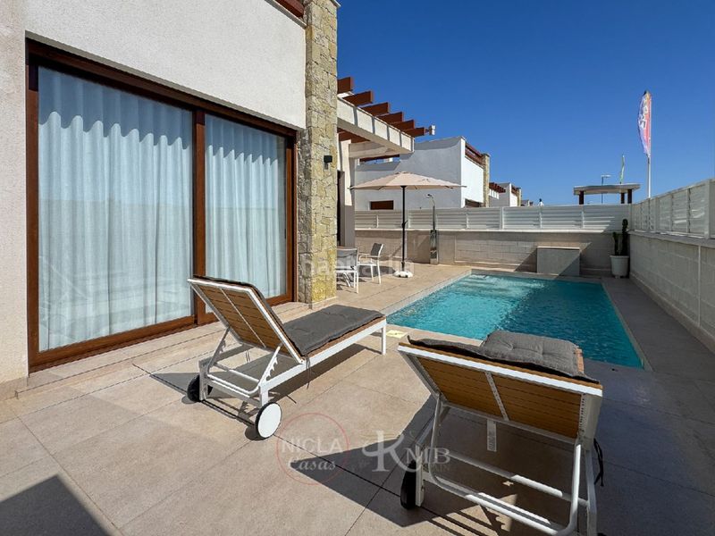 Foto 7f75cfad-c544-4dc3-ae9a-a27674e7c40e. Location maison avec piscine dans Cala Marqués Vera