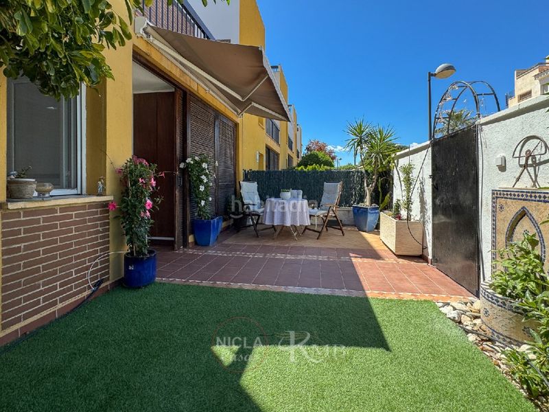 Foto b6322554-879e-4f5b-b094-9940ed9fb8ec. Dúplex amb piscina a Lomas del Mar Vera