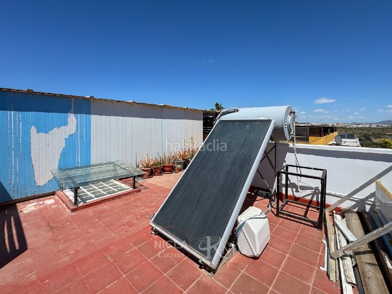 Foto cd8fff60-c877-4e94-9a1f-1361652c5379. Dúplex amb piscina a Lomas del Mar Vera