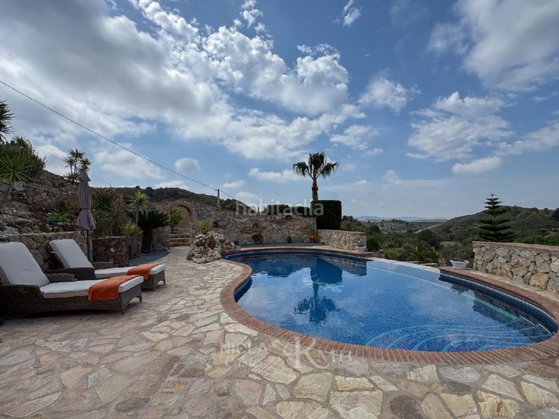 Foto 0c02a521-0e57-4b17-ab66-73a37cdd8f9c. Casa amb piscina a Bédar