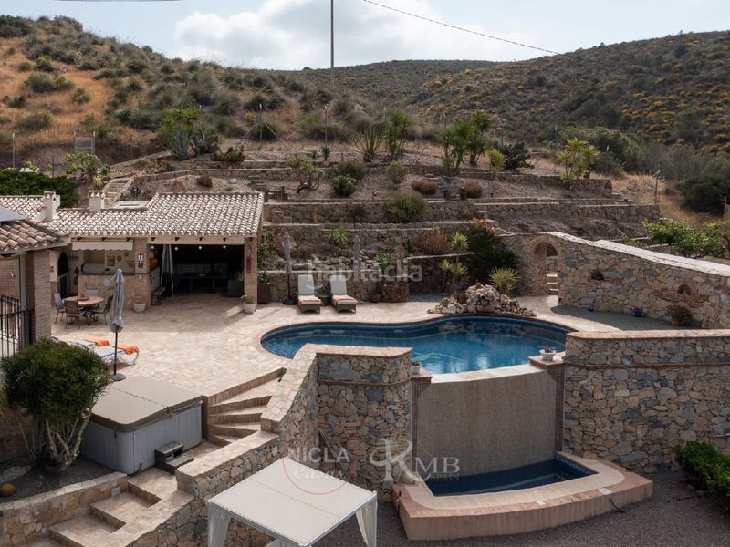 Foto 7e31f4c1-2a77-4554-9aa6-ce95a97f3ae7. Casa amb piscina a Bédar