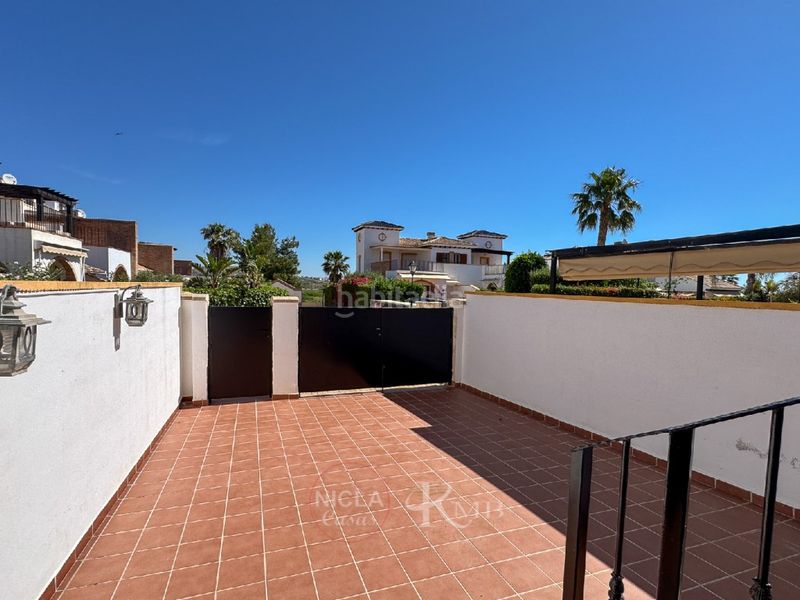 Foto 34f4dbf3-e704-4575-aa4f-f1febb71861a. Duplex con piscina in Lomas del Mar Vera