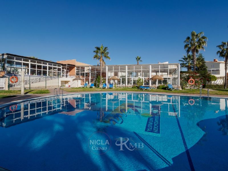 Foto 5be7c7c8-dc75-415b-8b84-2350536401bf. Apartament amb piscina a Vera playa naturista Vera