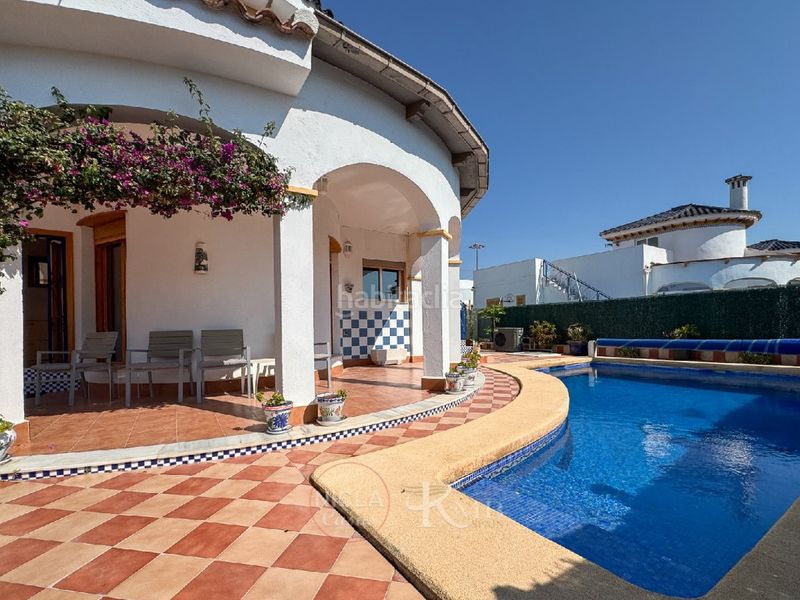 Foto b8579375-66d9-4526-968b-fce5ab65a011. Casa amb piscina a Vera playa naturista Vera