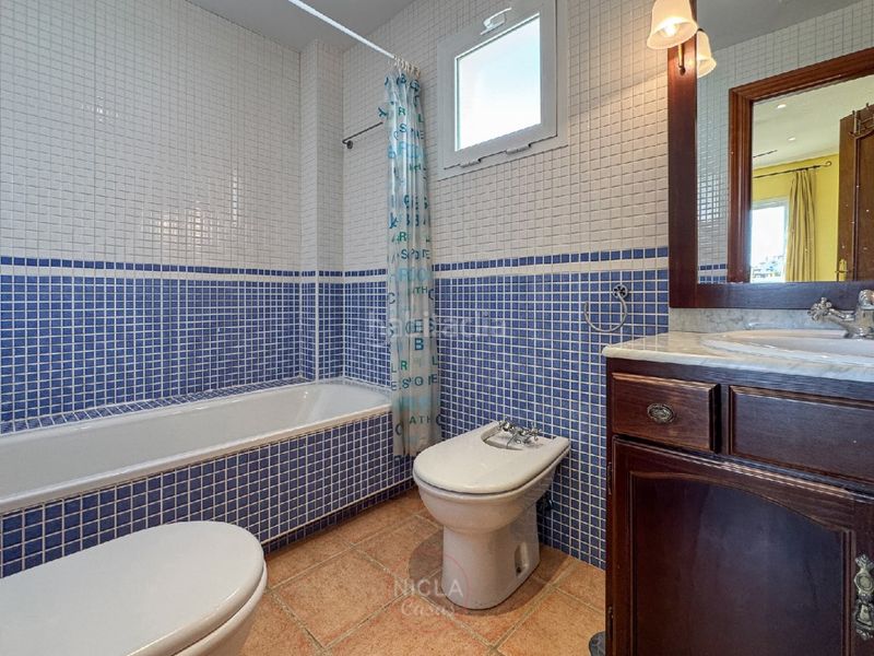 Foto 896240b8-b6f7-43fb-985b-743ee8f6494c. Apartament amb aparcament piscina a Las Salinas Vera