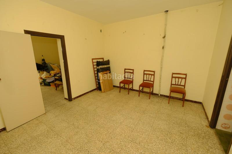 Foto 0b1a84a9-4f50-4a65-a2e5-cd4c2e5e235f. Local comercial bar zona silos con vivienda en La Paz Alcalá de Guadaira