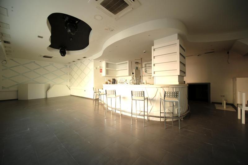 Foto bc3e72fe-3ad9-4088-b519-f8219caa8a5c. Business premise in Centro Alcalá de Guadaira